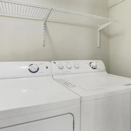 Penthouse Loft- Balcony Over Downtown Statesboro